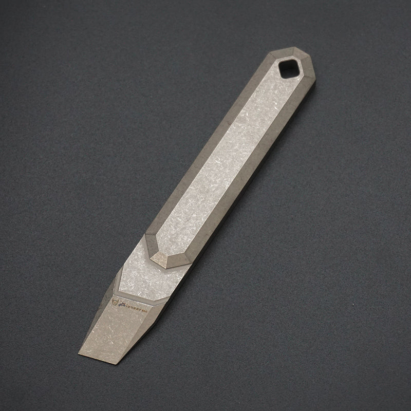 Portable Titanium Alloy Crowbar EDC Bottle Opener Screwdriver Portable Multifunctional Outdoor Emergency Tool