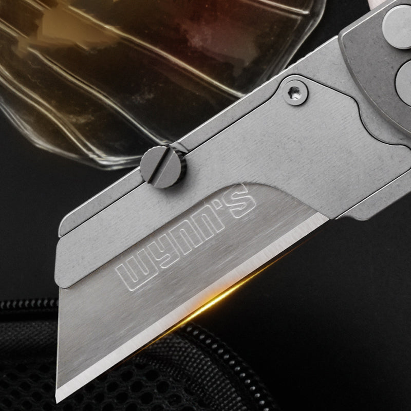 Titanium Alloy Folding Utility Knife Can Clip The Belt Out Of The Box Manual Cutting Tool