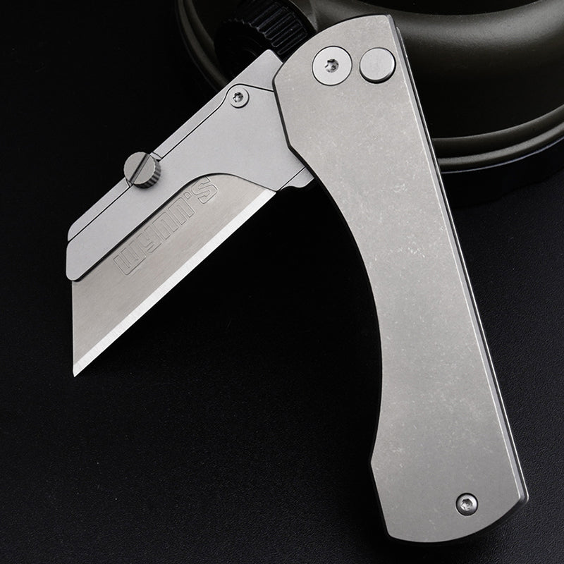 Titanium Alloy Folding Utility Knife Can Clip The Belt Out Of The Box Manual Cutting Tool