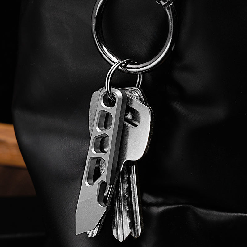 Durable Titanium Alloy Multifunctional EDC Mini Crowbar Bottle Opener Tool