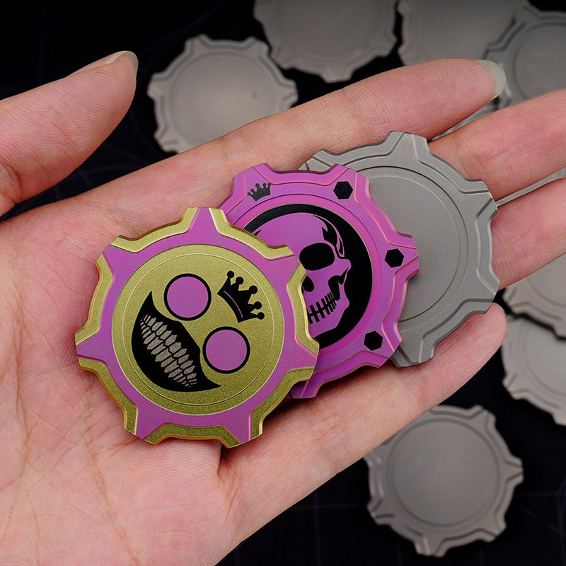 Clown Crown Double‑Sided Titanium Alloy Gear Commemorative Coin Office Play Decompression Toy