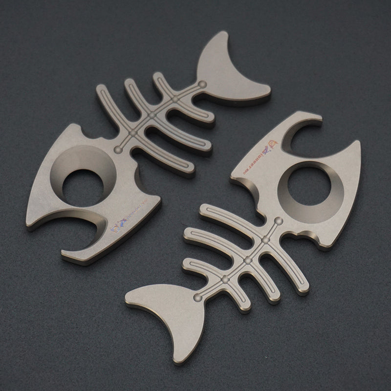 Multifunctional Titanium Alloy Fishbone Crowbar Outdoor EDC Tool Portable Bottle Opener Keychain Pendant