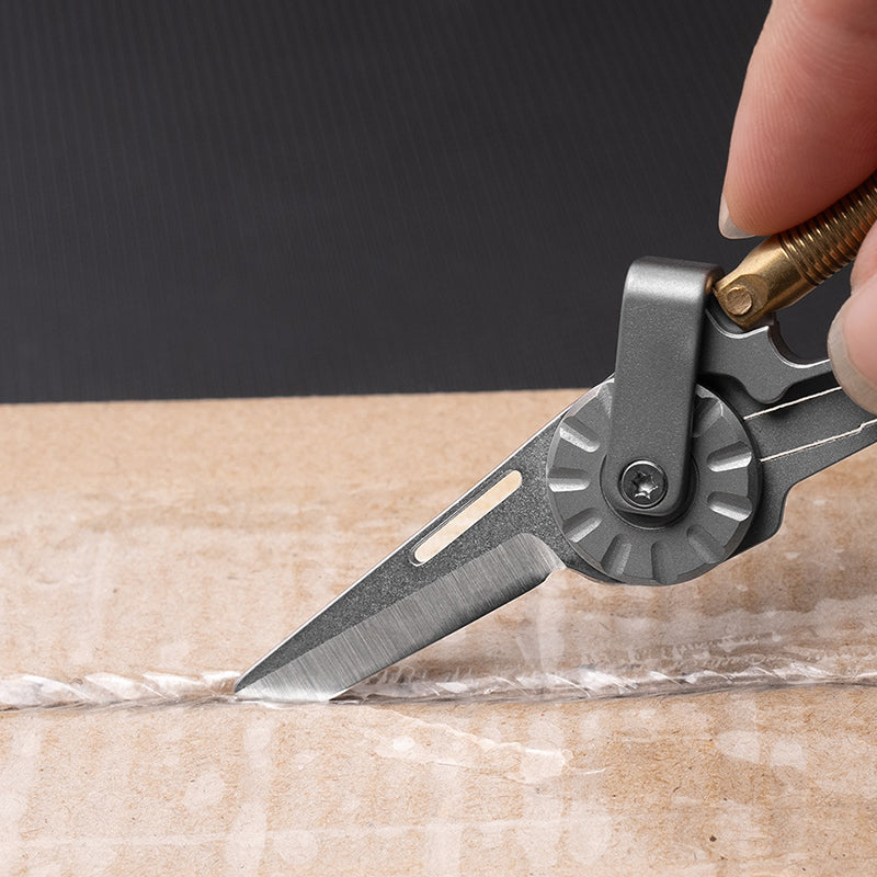 Titanium Alloy Keychain Men's Car Keychain Pendant with Knife Portable EDC Tool